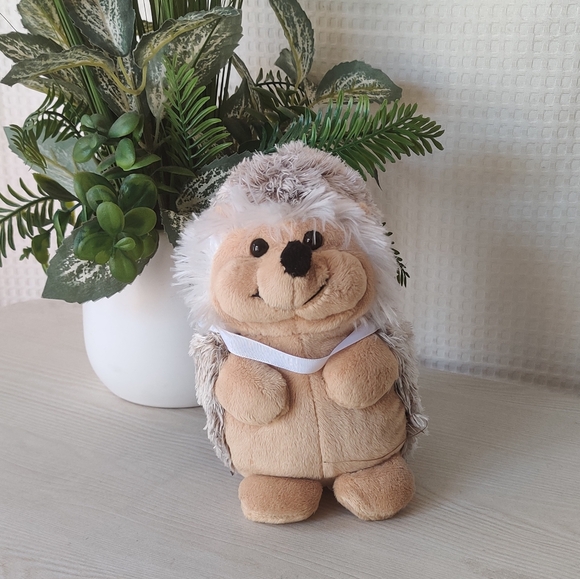Frankford Adorable Tan Hedgehog Plush 7" - Picture 1 of 6